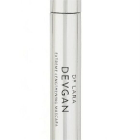 Dr. Laura DEVGAN MASCARA - Picture 2 of 4